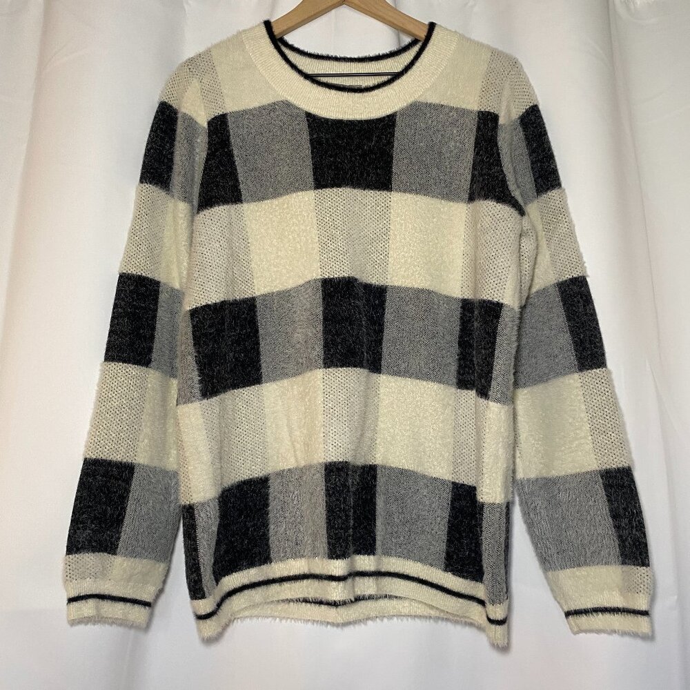 Evolution by Cyrus Cari Sweater Womens L Off-White Black Buffalo Plaid Fuzzy EUC